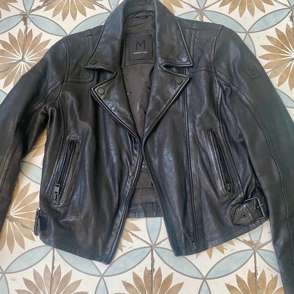 EUC Mauritius Black leather moto jacket in soft, supple leather 🧥 - Picture 12 of 15